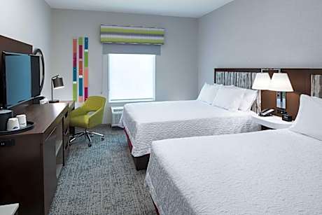 2 Queen Beds W/ Mini Fridge Non Smoking