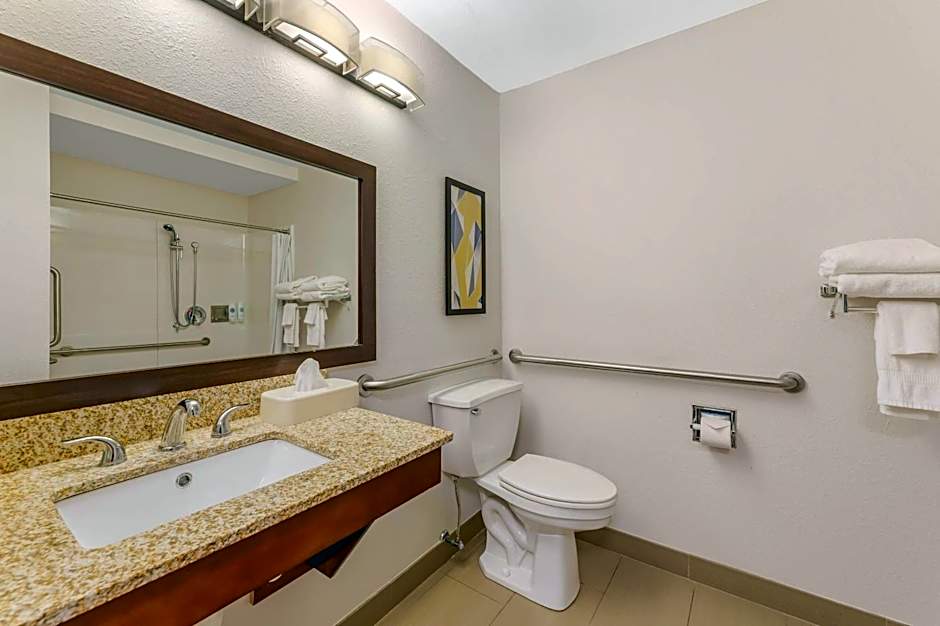 Comfort Inn River's Edge