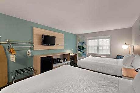 Queen Room with Two Queen Beds - Mobility Access/Non-Smoking