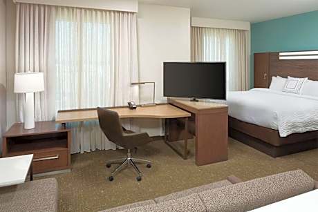 King Studio with Sofa Bed