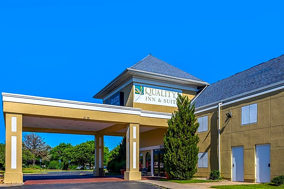 Quality Inn & Suites Coldwater near I-69