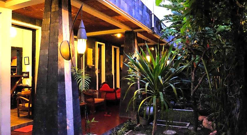 Puri Minggiran Guesthouse Yogya