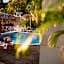El Faro Containers Beach Hotel