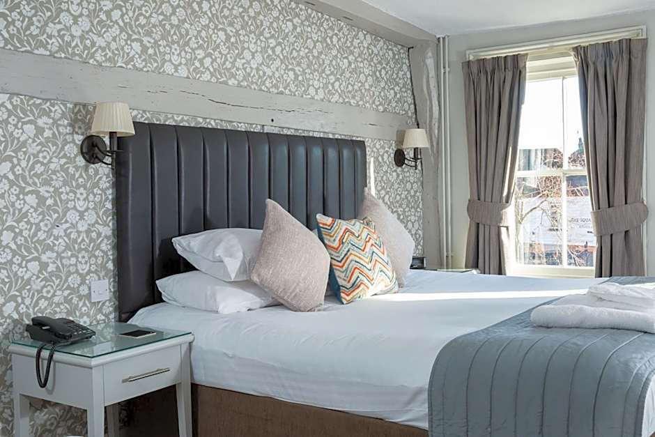 The Dog & Bear Hotel