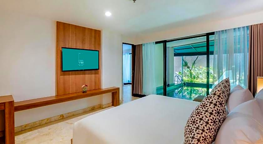 Cross Vibe Paasha Atelier Bali Kuta