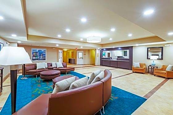 Candlewood Suites Lenexa - Overland Park Area By IHG