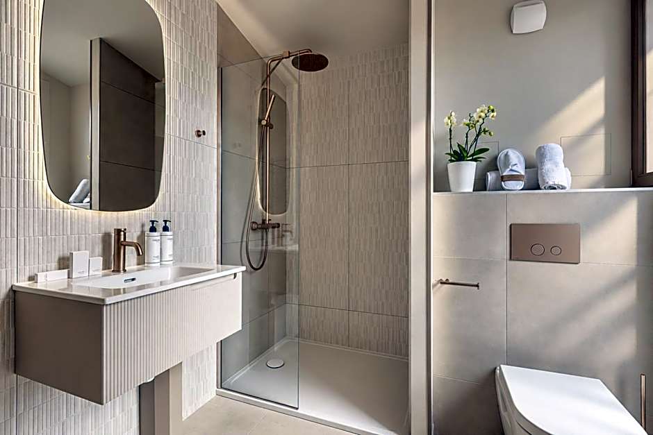 Suites FL By Sweett