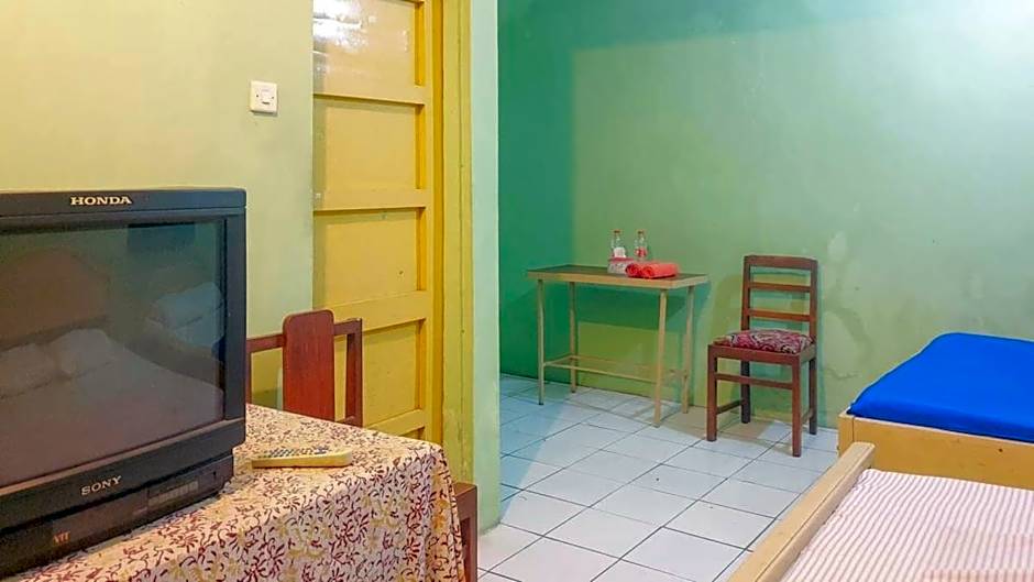 Hotel Jaya Kusuma near Candi Prambanan