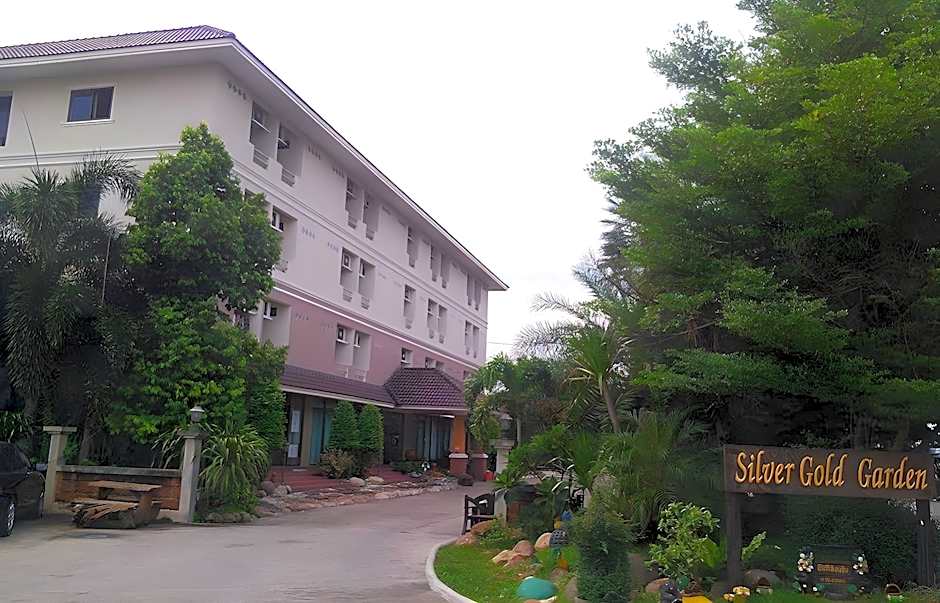 Silver Gold Garden, Suvarnabhumi Airport