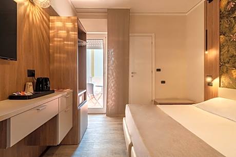 Double Room with Balcony (2 Adults + 1 Child)