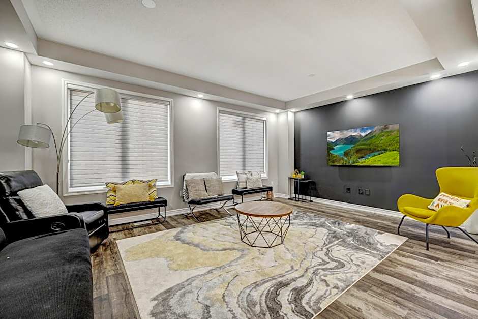 Modern Family Friendly 4BR Home Away From Home