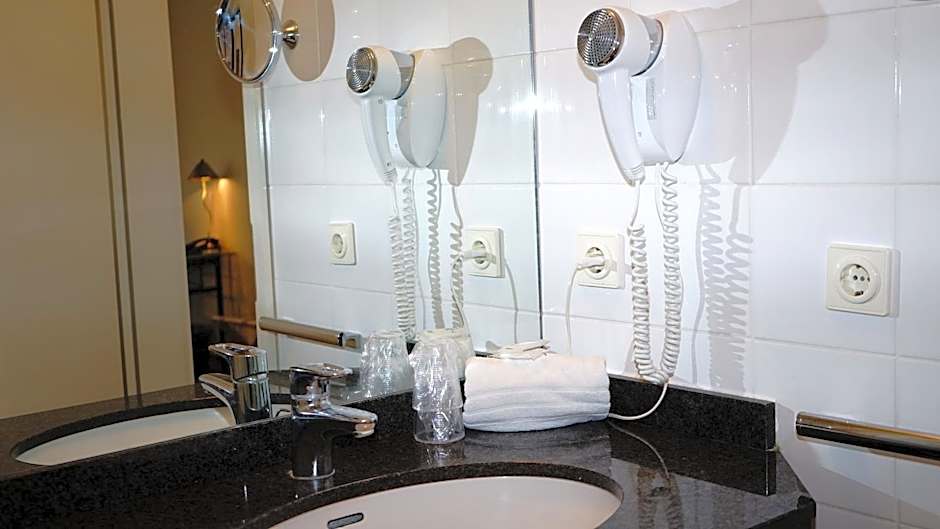 Entree Hotel Gross Borstel Garni