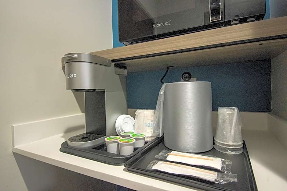 HOLIDAY INN EXPRESS AND SUITES SULPHUR SPRINGS By IHG