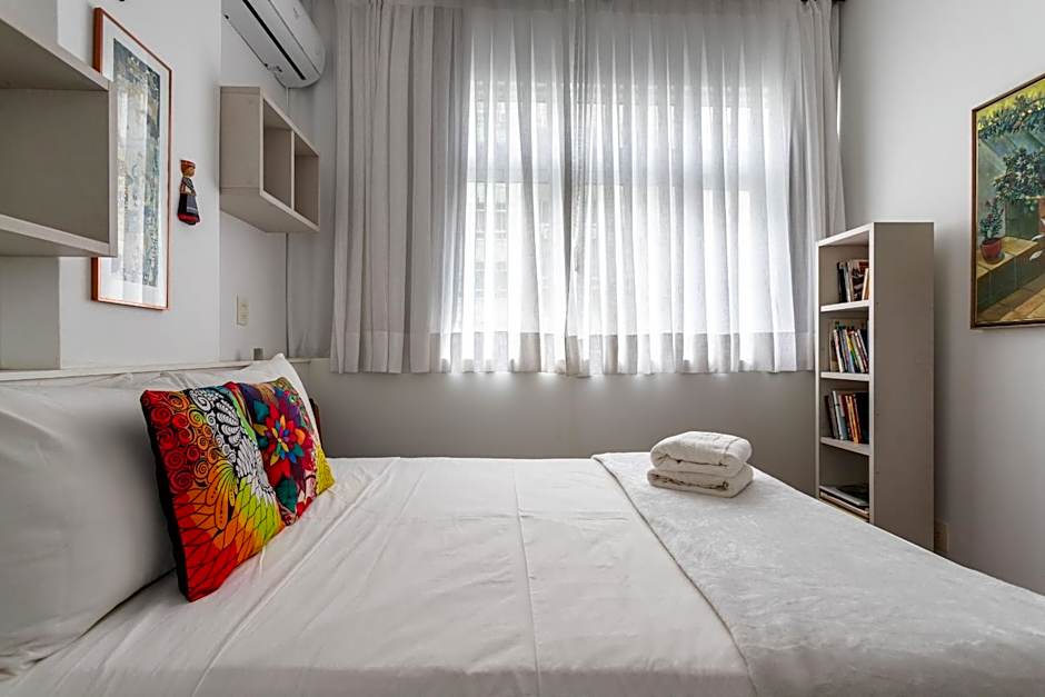 Maravilha no Leme - Até 4 pessoas - GRC701 Z5