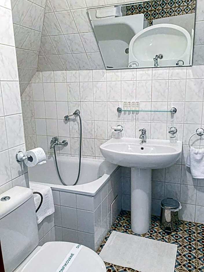 Hotel Salamander - Garni