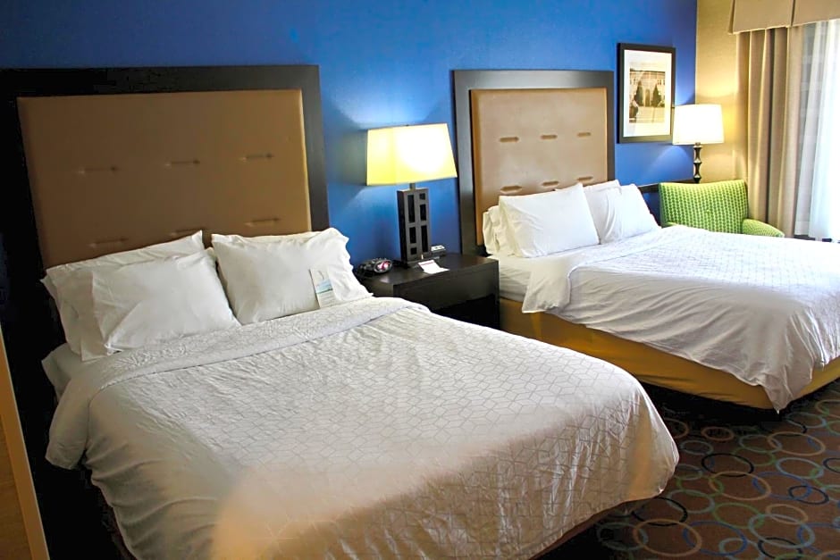 Holiday Inn Express Hotel & Suites Manchester - Airport By IHG