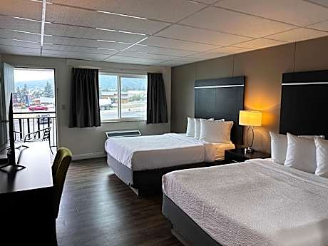 Quadruple Room with Balcony