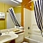 Hometown Inn & Suites Jacksonville Butler Blvd./Southpoint