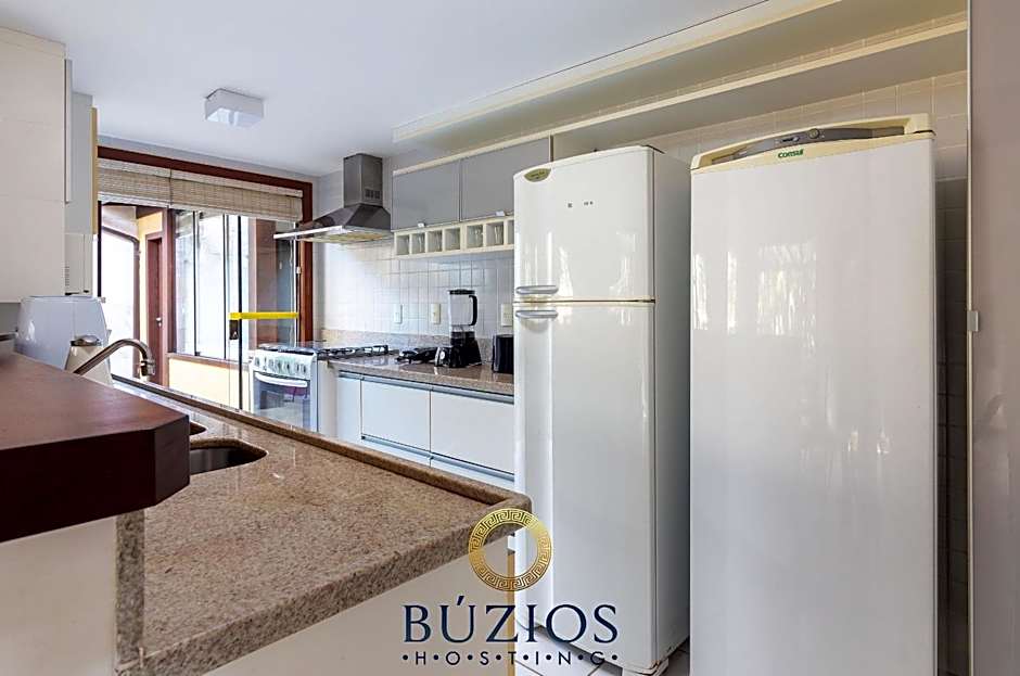 200 Metros da praia, Casa ampla com 4 suítes! BZ55