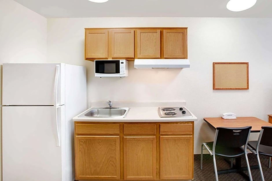 WoodSpring Suites Tyler Rose Garden