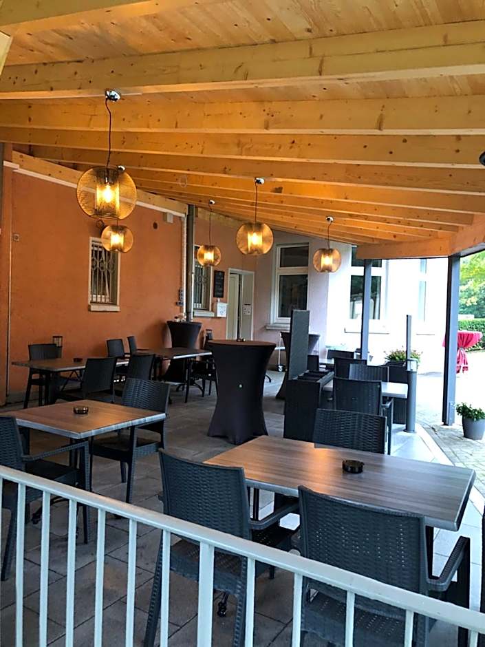 Gasthof & Restaurant "Am Kreuz"
