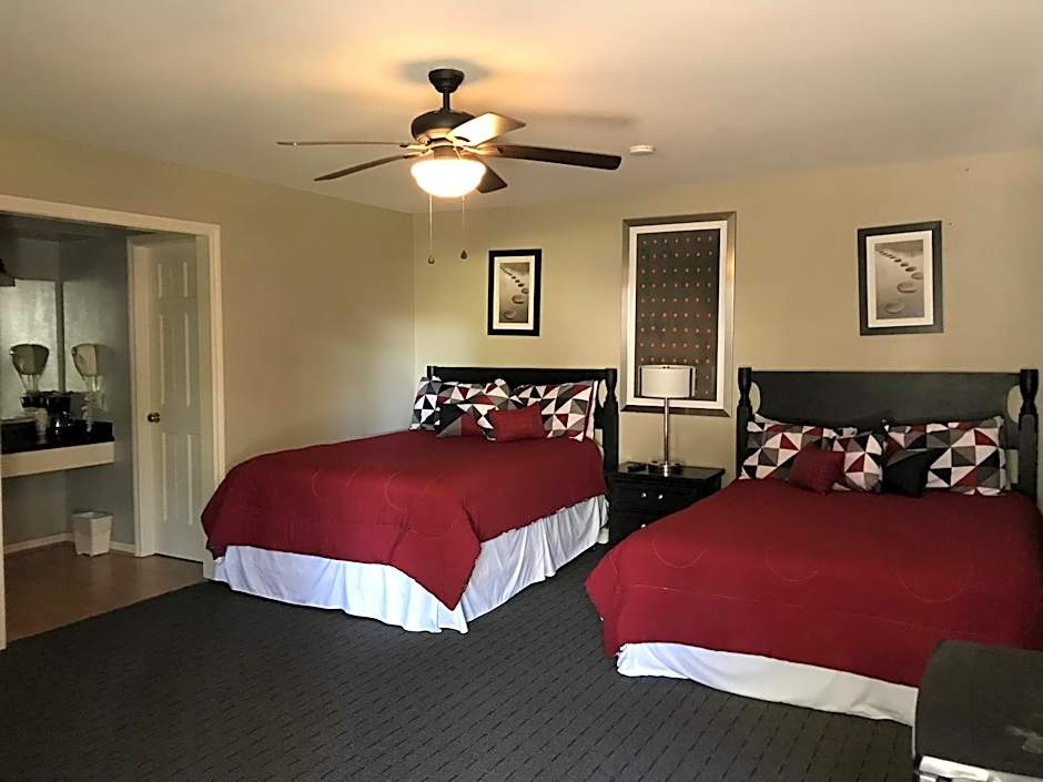 Columbia Lakes Hotel & Conference Center