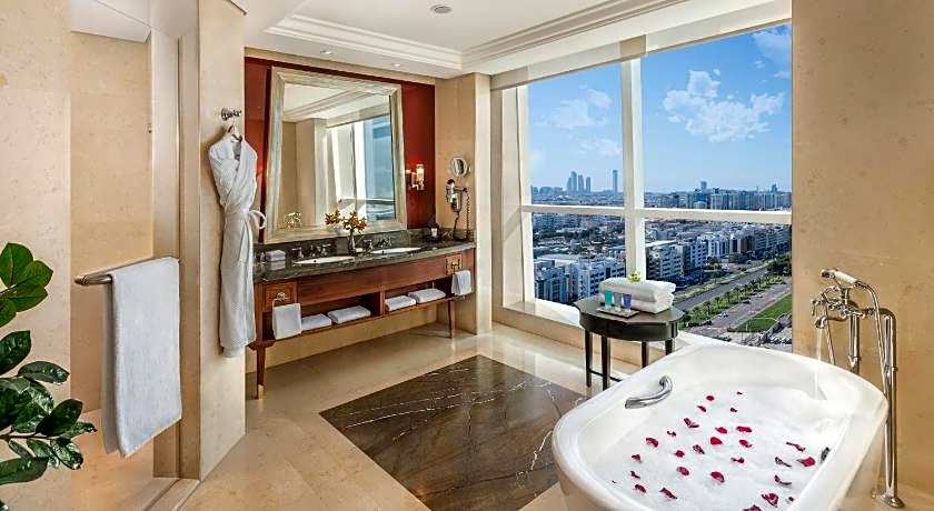 Dusit Thani Abu Dhabi Hotel