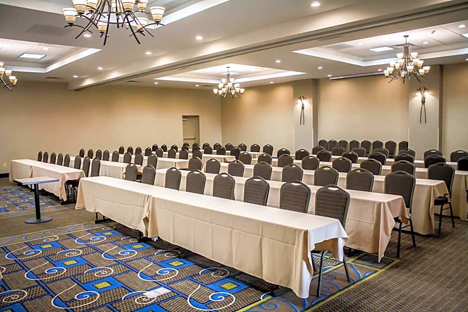 Holiday Inn Express & Suites Albany Airport - Wolf Road By IHG