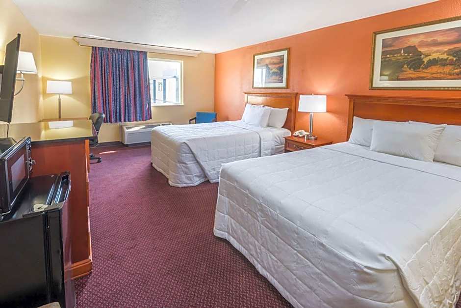 Columbus Grand Hotel & Banquet Center