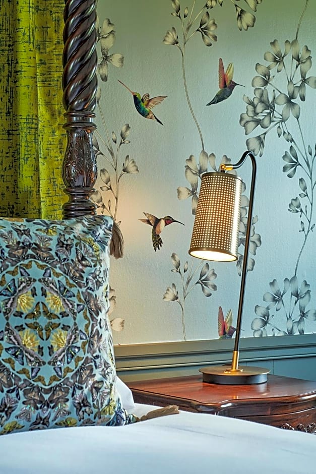 Monkstadt 1745 Restaurant with Rooms