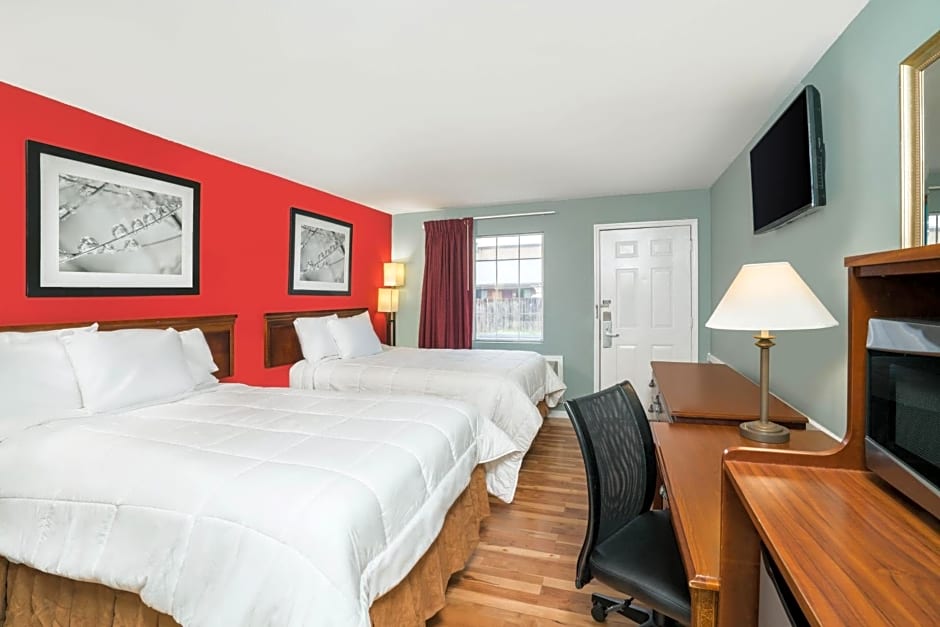 Travelodge by Wyndham Santee
