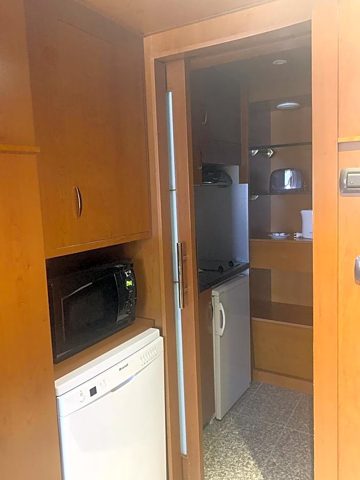 Goldstar Suites