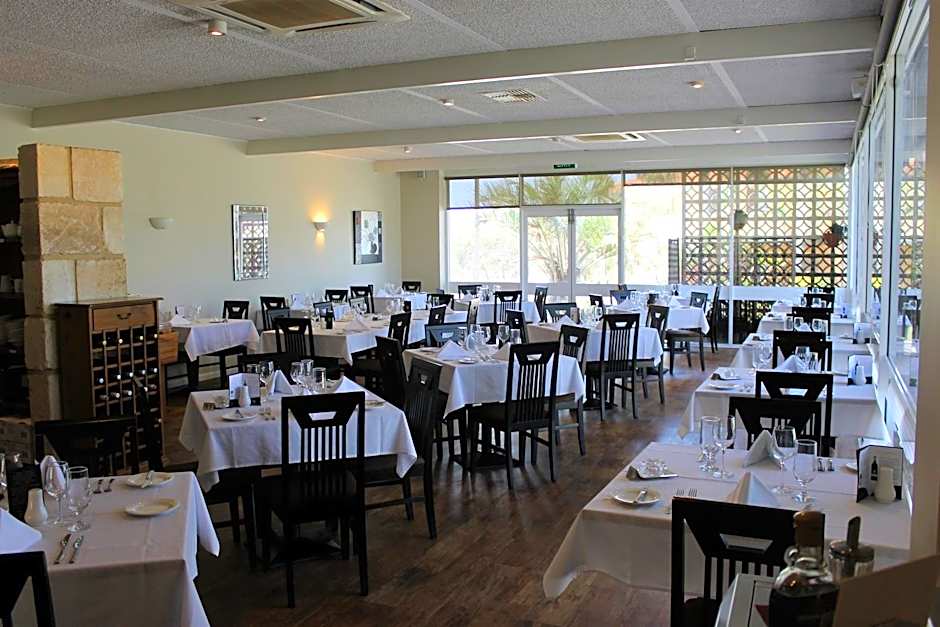 Hospitality Inn Geraldton SureStay Collection by Best Western