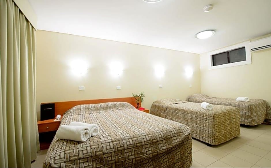 Liberty Plains Motor Inn