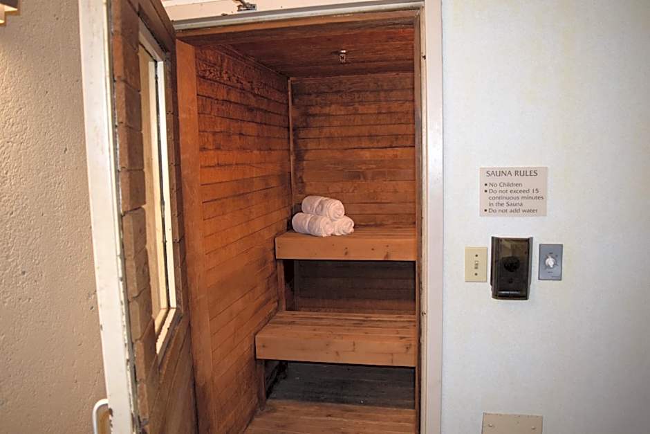 Gateway Hotel And Conference Center