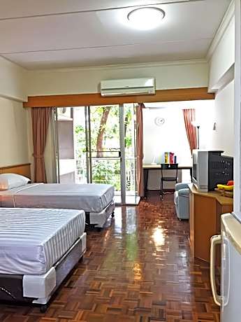 Standard - (2 Single Beds)