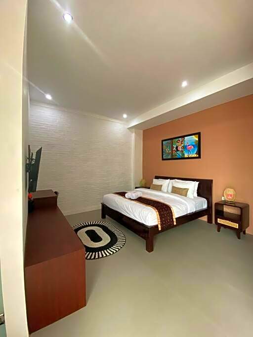 Emka Villa Traditional Minimalist