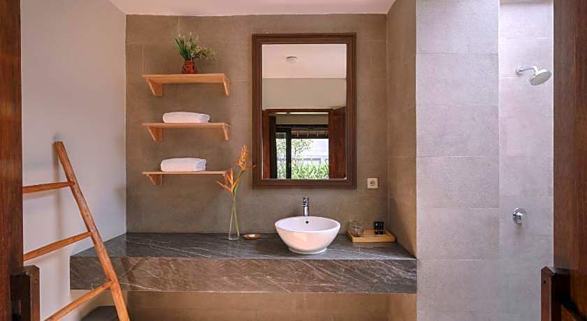 Royal Regantris Villa Karang