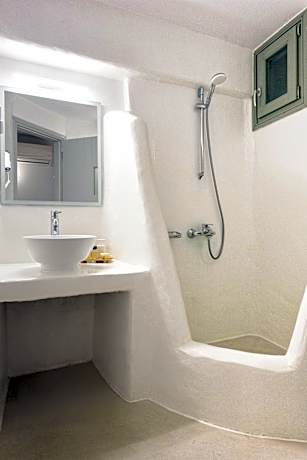 Junior Suite with Plunge Pool & Sea View