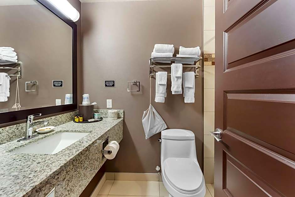 Best Western Plus Fox Creek