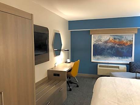 Standard King Room