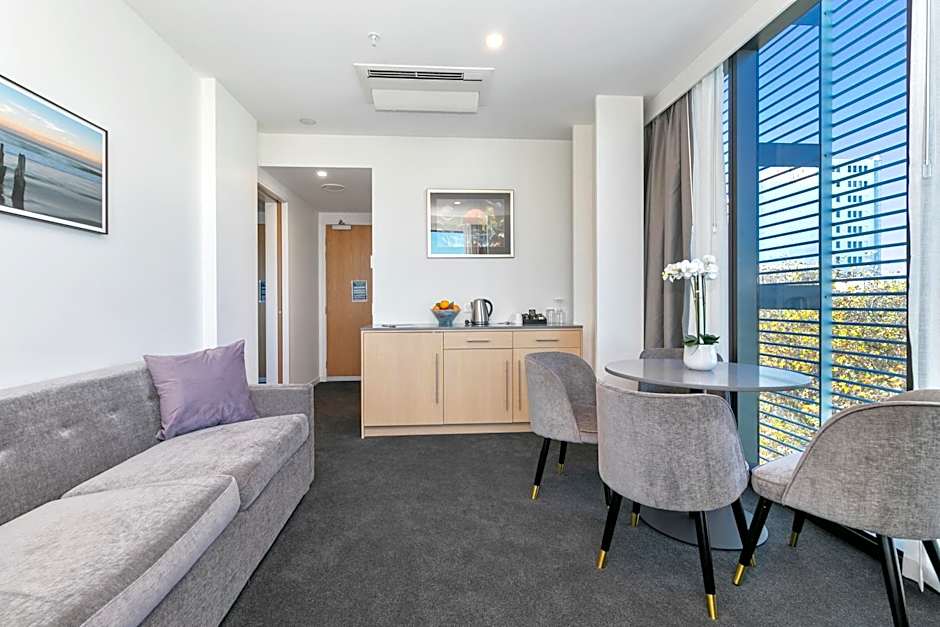 Christchurch City Hotel