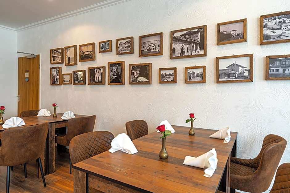 Jupa's Hotel