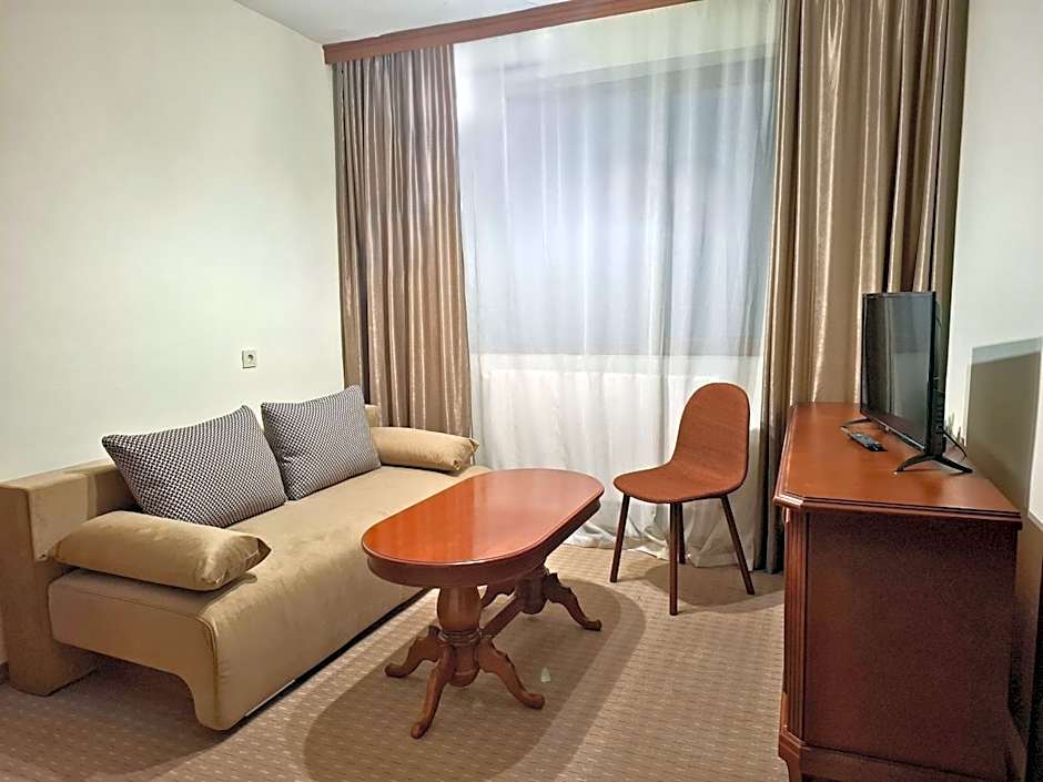 Elina Hotel