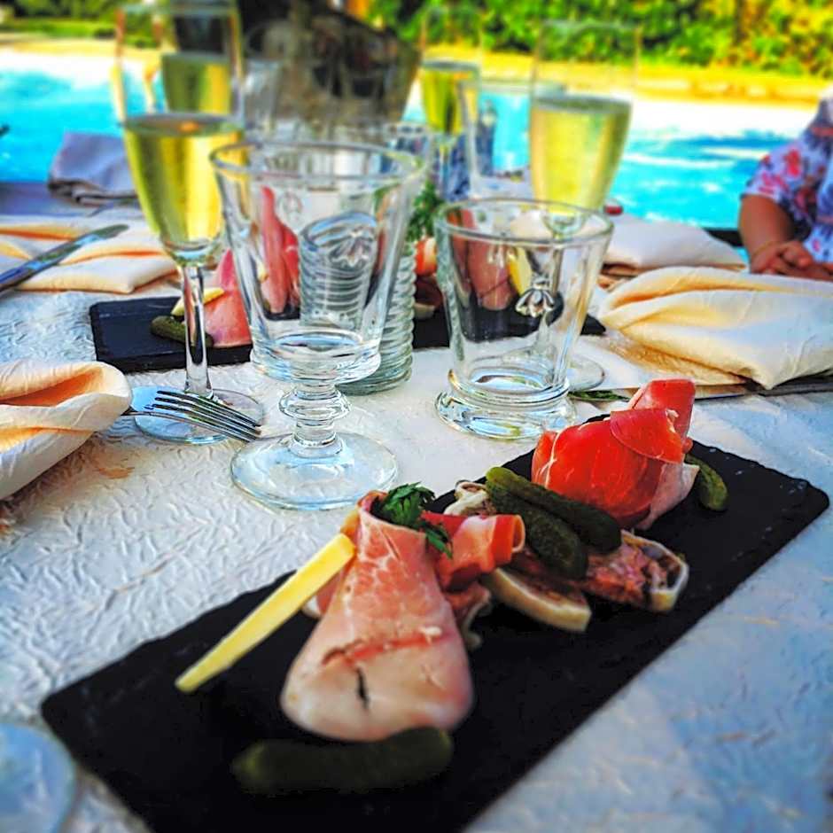 Logis Hotel La Grange Du Relais