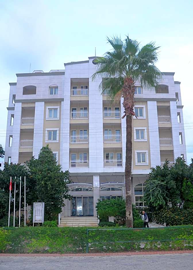 Almena Hotel