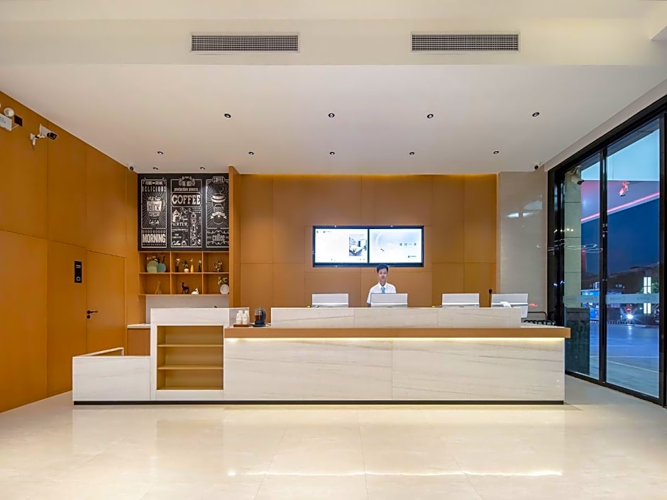 City Comfort Inn Qinzhou Qinbei District Government High-speed ​​Railway Station