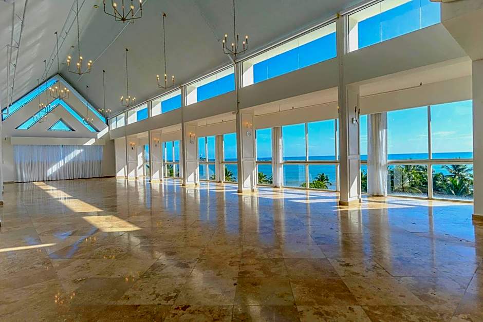 Comfort Inn & Suites Levittown