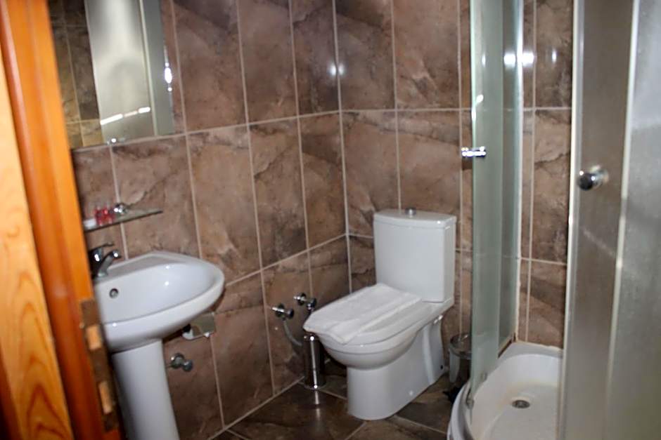 Sakin Vadi Winehouse