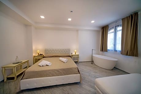 Suite with Garden View